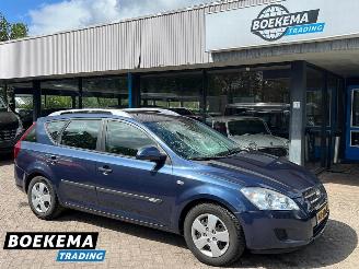 Schadeauto Kia Cee d cee'd 1.4 X-tra Climate PDC Trekhaak 2008/1