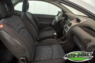 Peugeot 206 CC 1.6-16V 98.259 km Clima Quiksilver picture 18