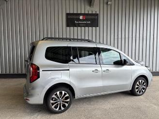 Schadeauto Renault Kangoo III Techno 2025/5