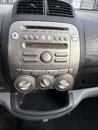 Daihatsu Sirion 1.0 12V Premium picture 12