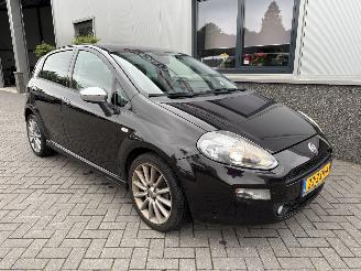 uszkodzony samochody osobowe Fiat Punto Evo 0.9 TwinAir Sport 2013/2
