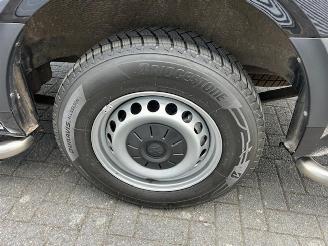 Volkswagen Crafter 35 2.0 TDI L4H3 Highline picture 19