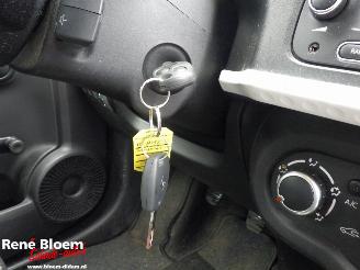 Renault Twingo 1.0 SCE Authentique picture 11