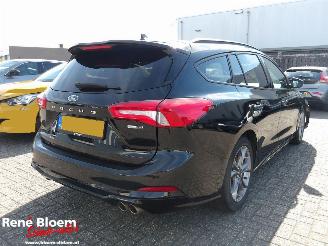 Damaged car Ford Focus 1.0 EcoBoost Hybrid ST-Line X Business 2021/9