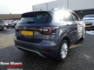Vaurioauto  passenger cars Volkswagen T-Cross 1.0 TSI Life 5drs 2022/5