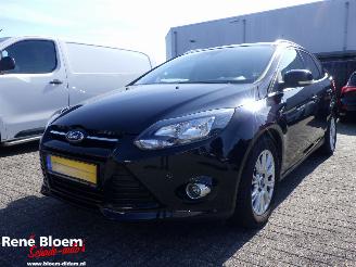damaged passenger cars Ford Focus Wagon 1.6 EcoBoost Titanium 2011/6