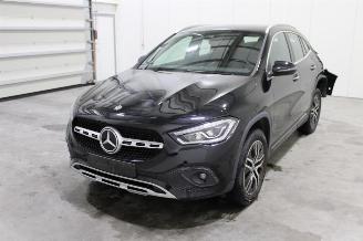 Voiture accidenté Mercedes GLA 200 2021/4