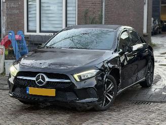 skadebil auto Mercedes A-klasse A180 Benzine automaat sfeerverlichting 2020/1